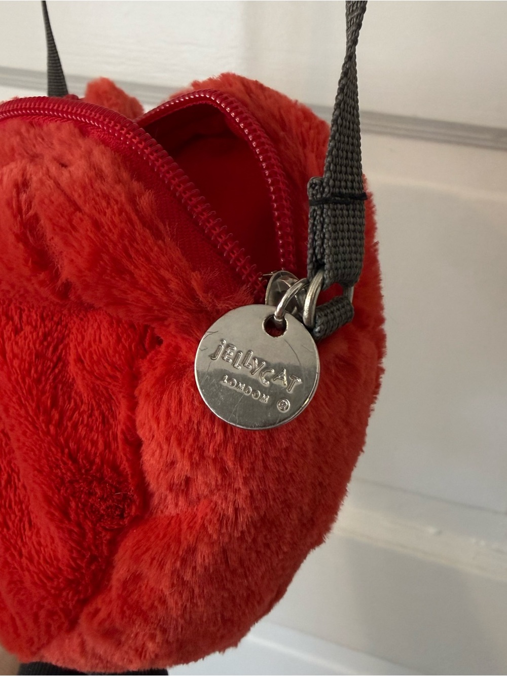 Jellycat Amuseables Red Heart Plush Crossbody Bag - Picture 3 of 6